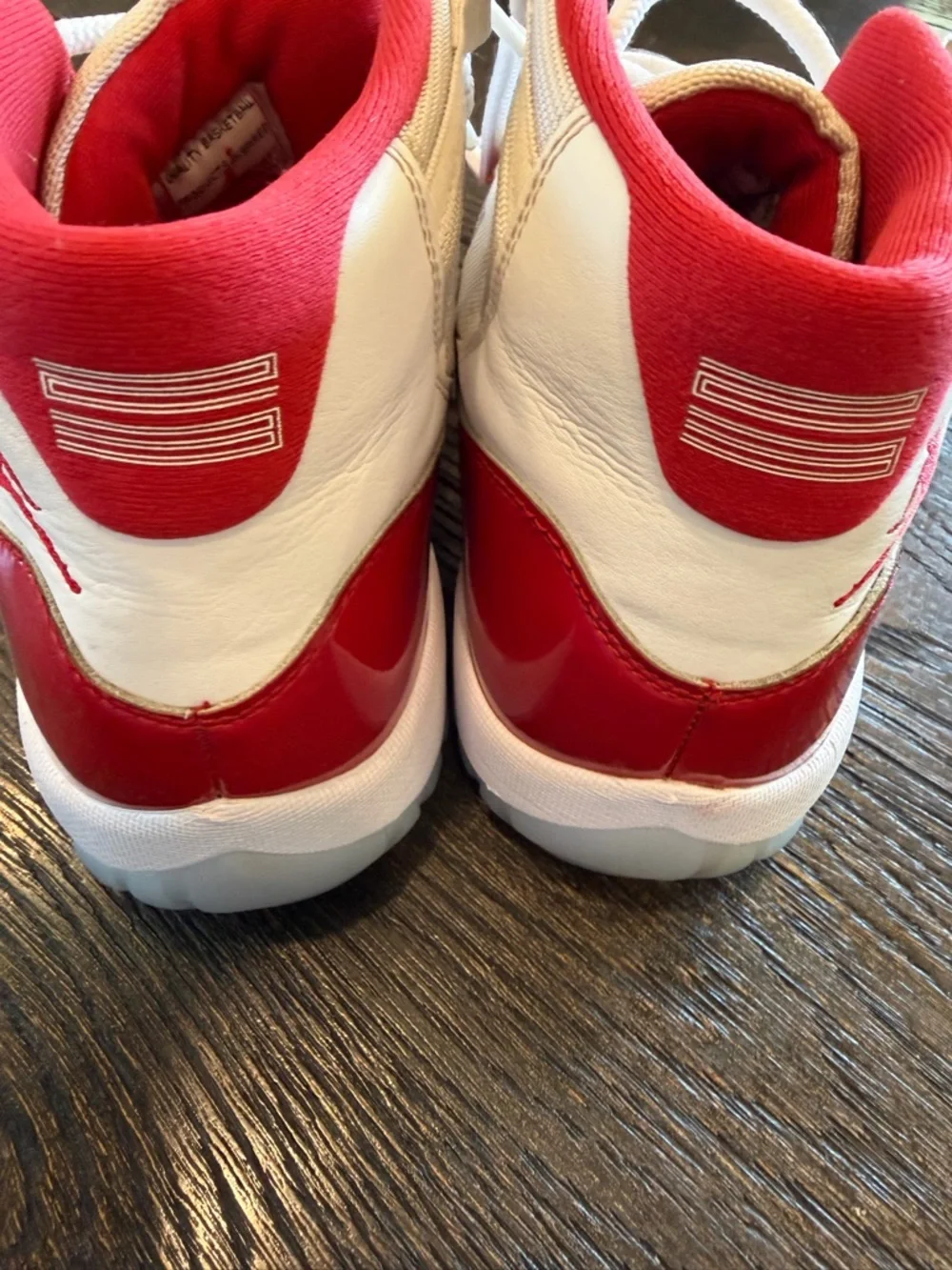 Nike Jordan 11 Retro Cherry 2022 Men's Size 9.5